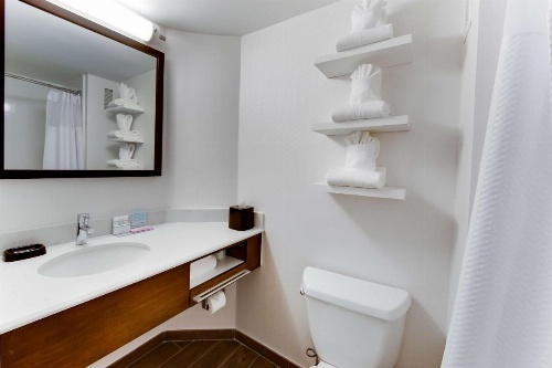 Hampton Inn By Hilton Harrisonburg image 8